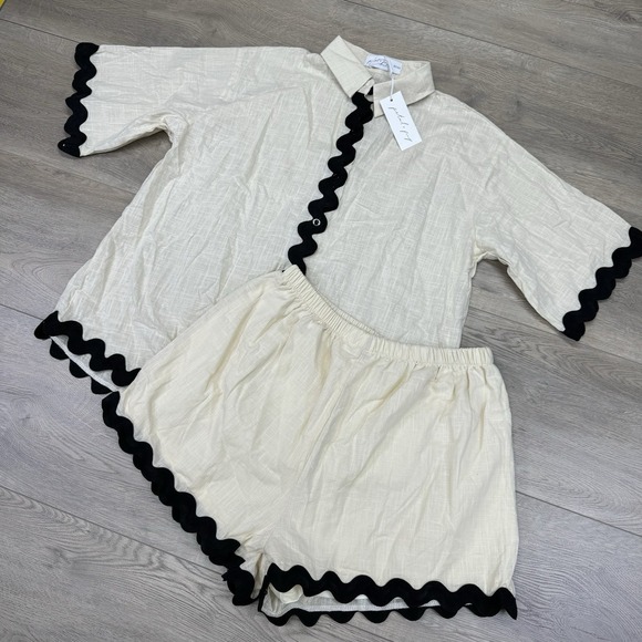 Petal & Pup Other - Petal & Pup Wilson Short Set Women's Sz M Preppy Ritzy